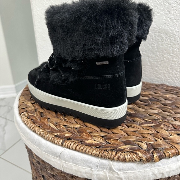 Cougar Black Fur-Trimmed Winter Boots - Picture 4 of 5